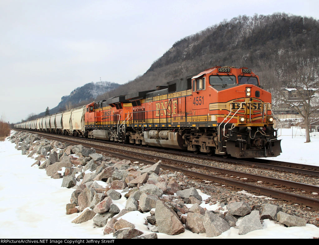 BNSF 4551